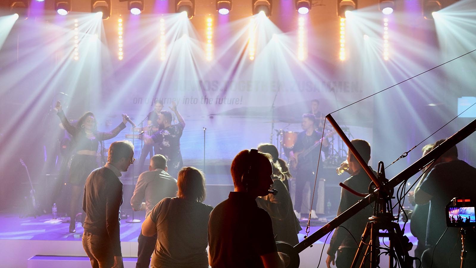 Die Eventagentur B.EFFECTIVE organisiert für EY ifb eine hybride Tagung